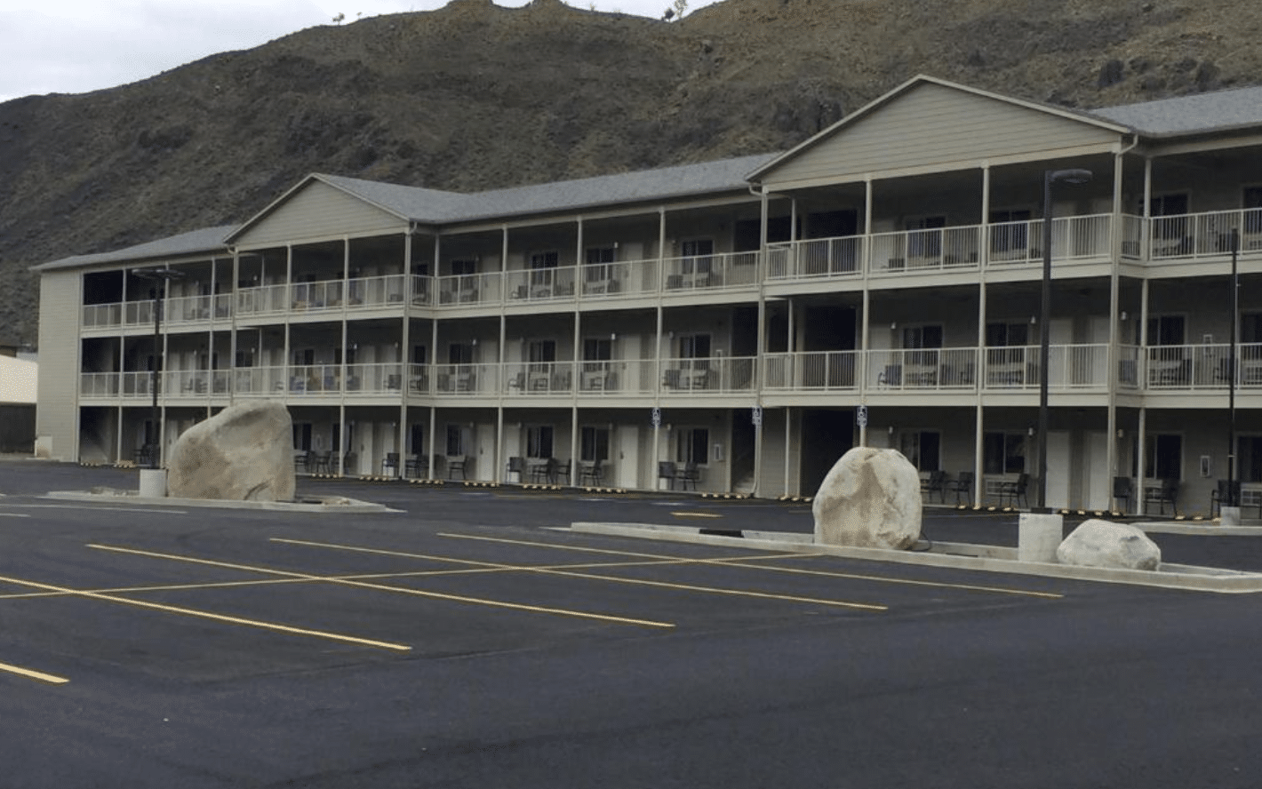 מלונות בגרדינר - מלון גדול ופרקטי וזול יחסית